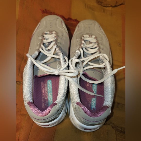 EUC Women's Skechers size 9 - Picture 10 of 12